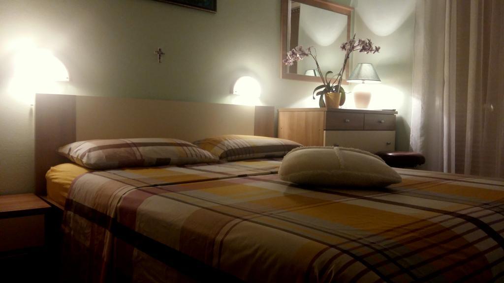 Guest House Tonica Крк Экстерьер фото